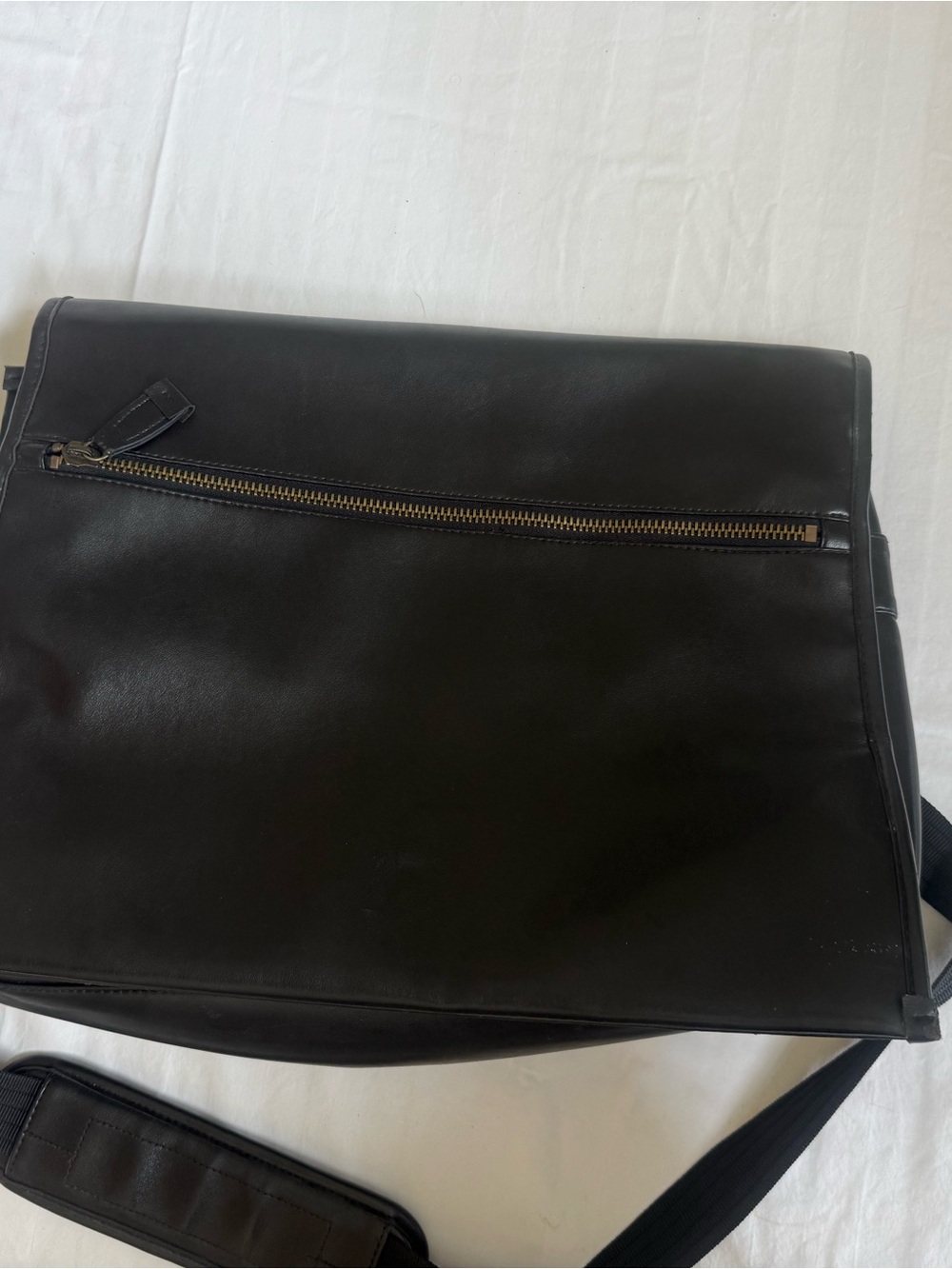 Buxton Black Soft Leather Men’s Organizer Briefcase in pristine condition.